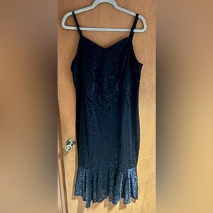 BloomChic black Floral Textured Midi Dress